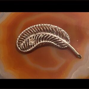 Vintage Costume Leaf Rhinestone Brooch #7651